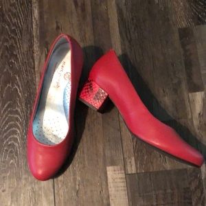 Marc Joseph red heels size 6. Like new, no box